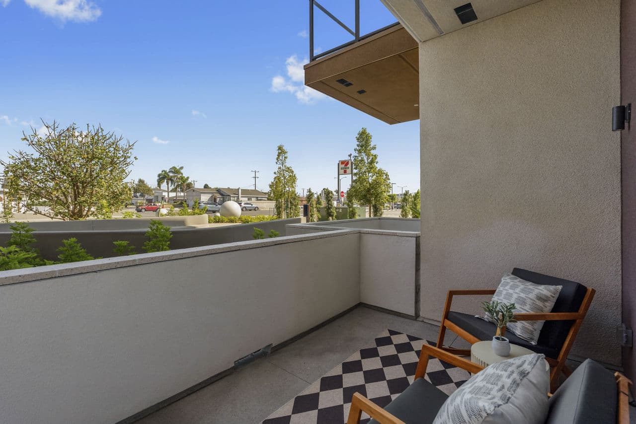 Gable House Torrance Ca 10 of 17