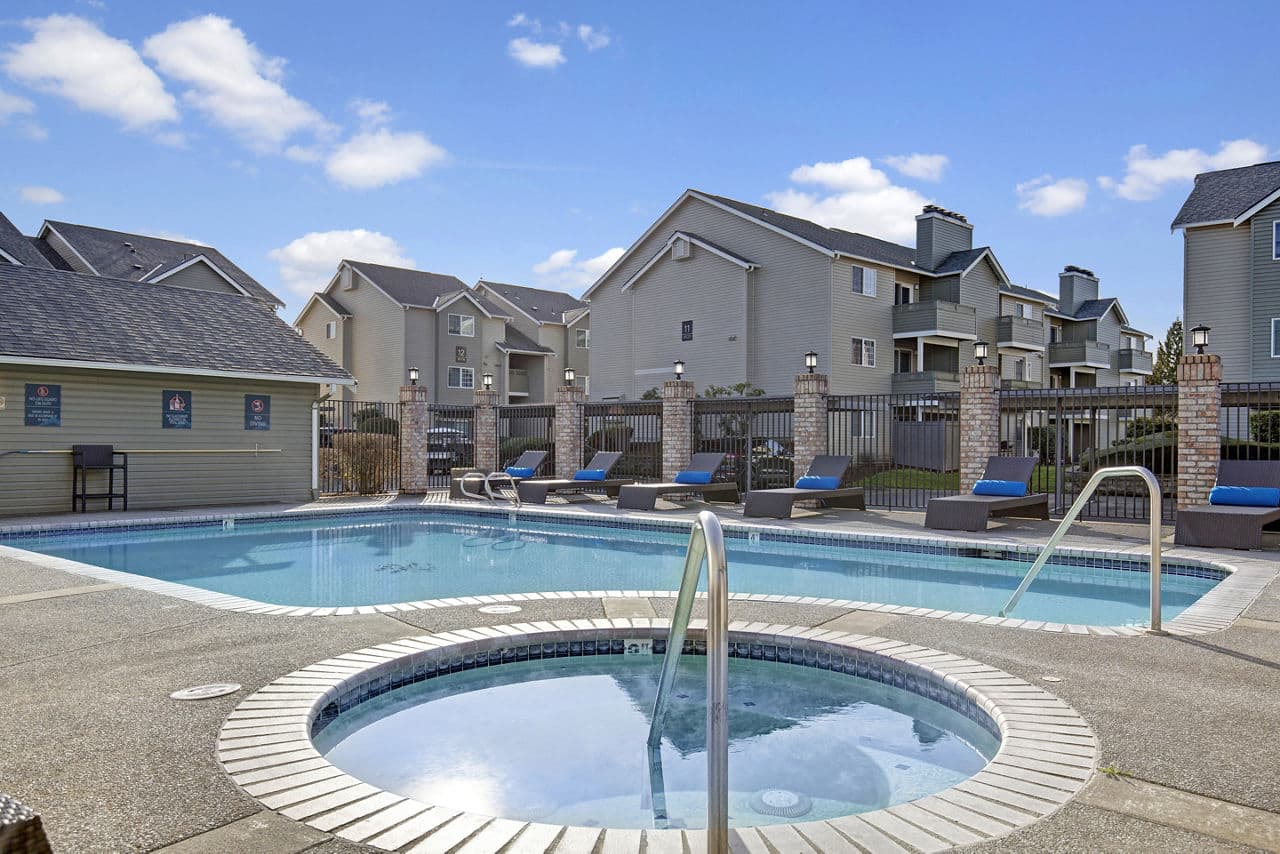 Beaumont Grand Apartment Homes Lakewood Wa 1 of 28