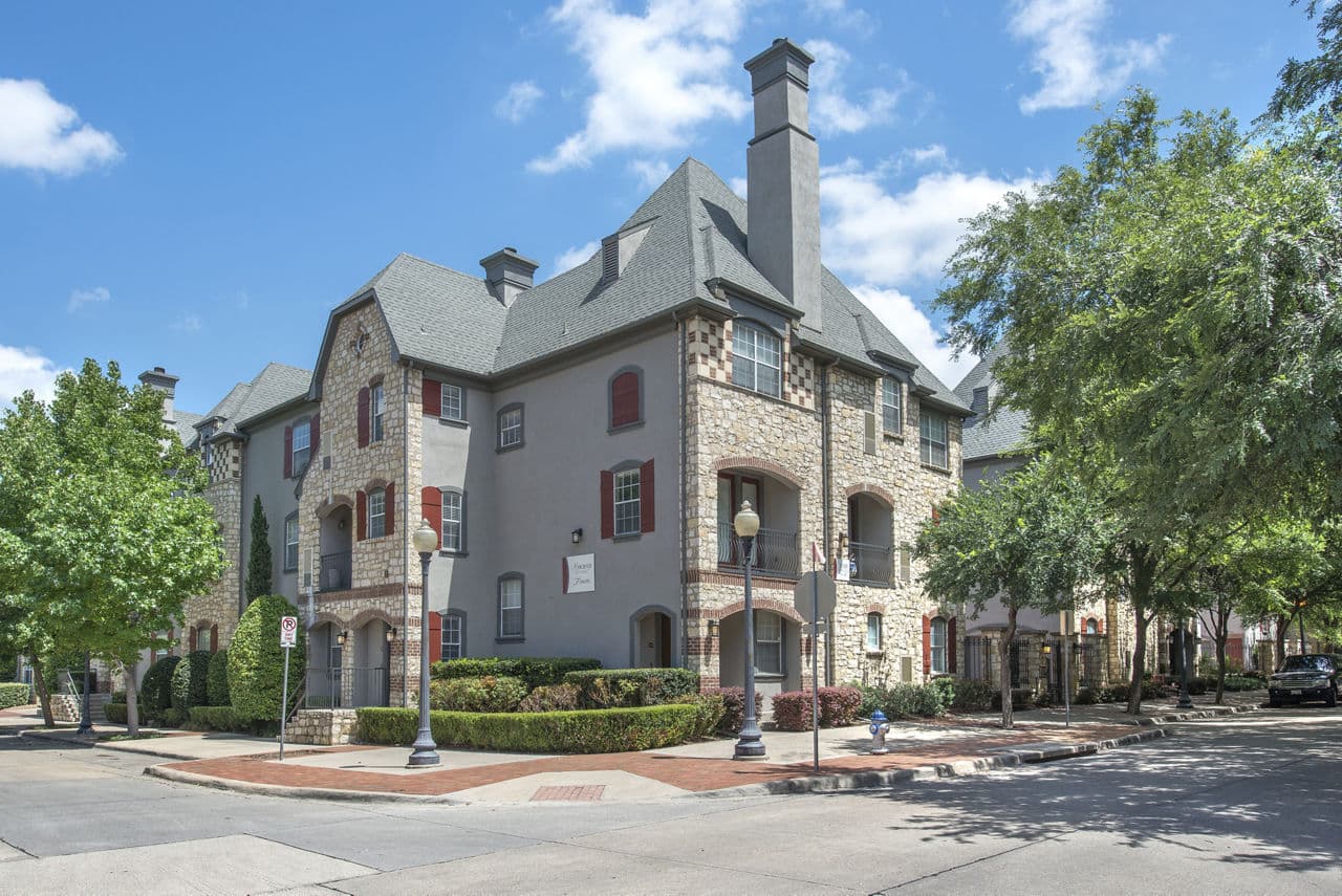 Manchester State Thomas Apartments Dallas Tx 3 of 33