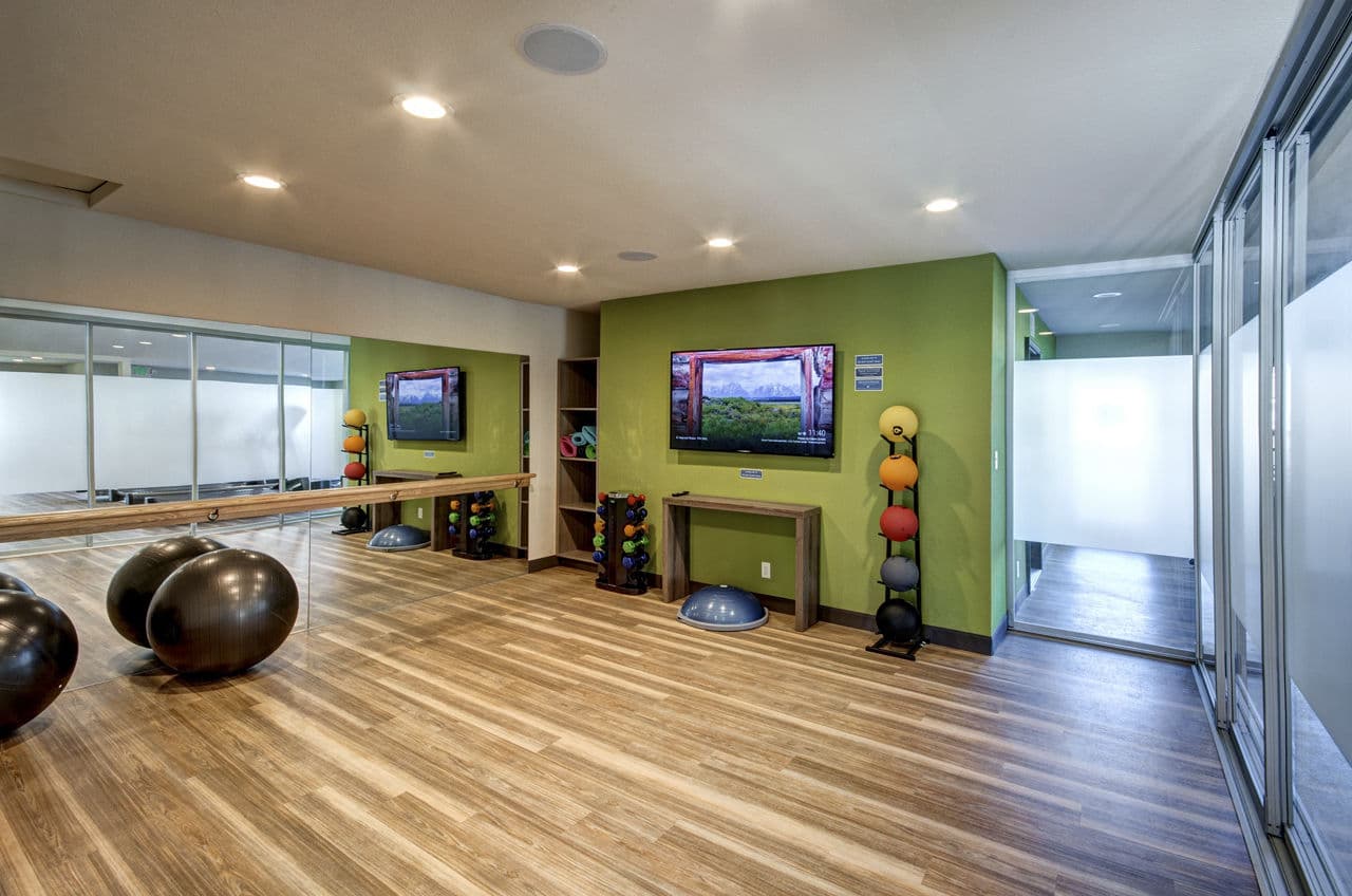 Bay Court At Harbour Pointe Apartments Mukilteo Wa 9 of 38
