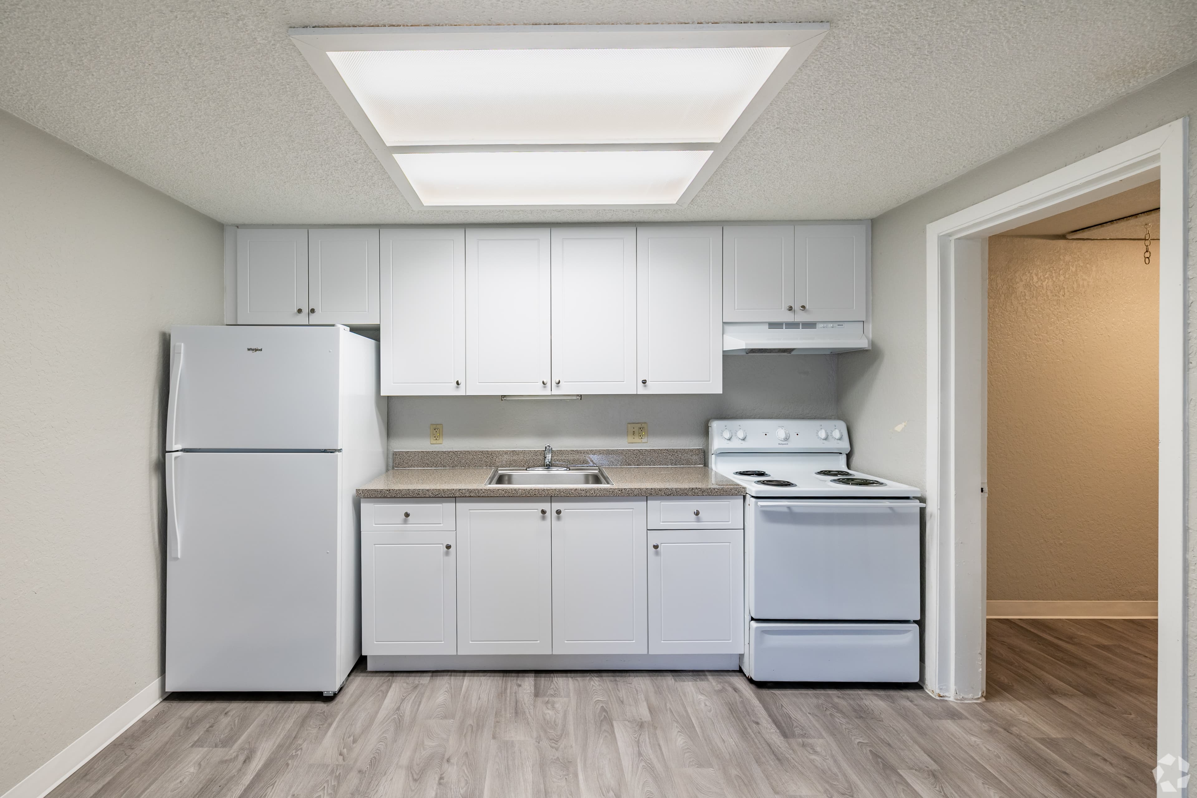 Bel Aire Apartments 1 of 8