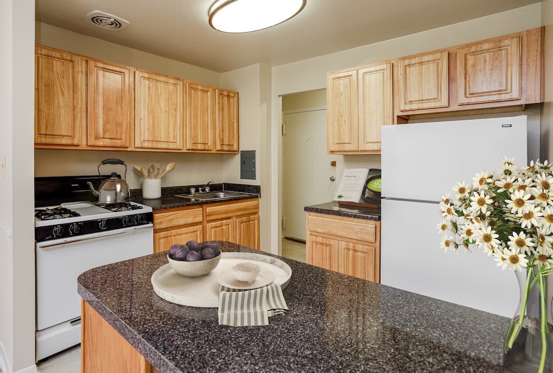 Laurel Park & Laurelton Court 8 of 23