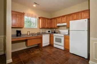 Glenwood Apartments 4 of 6