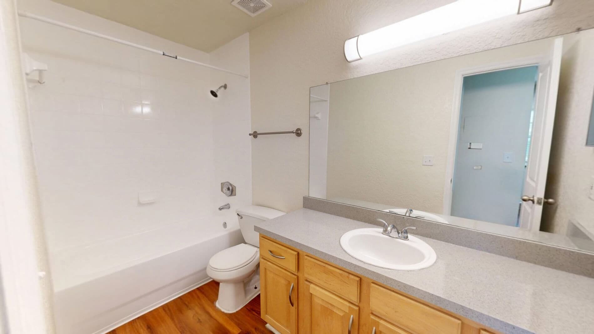 The Breyley Apartments 4 of 5