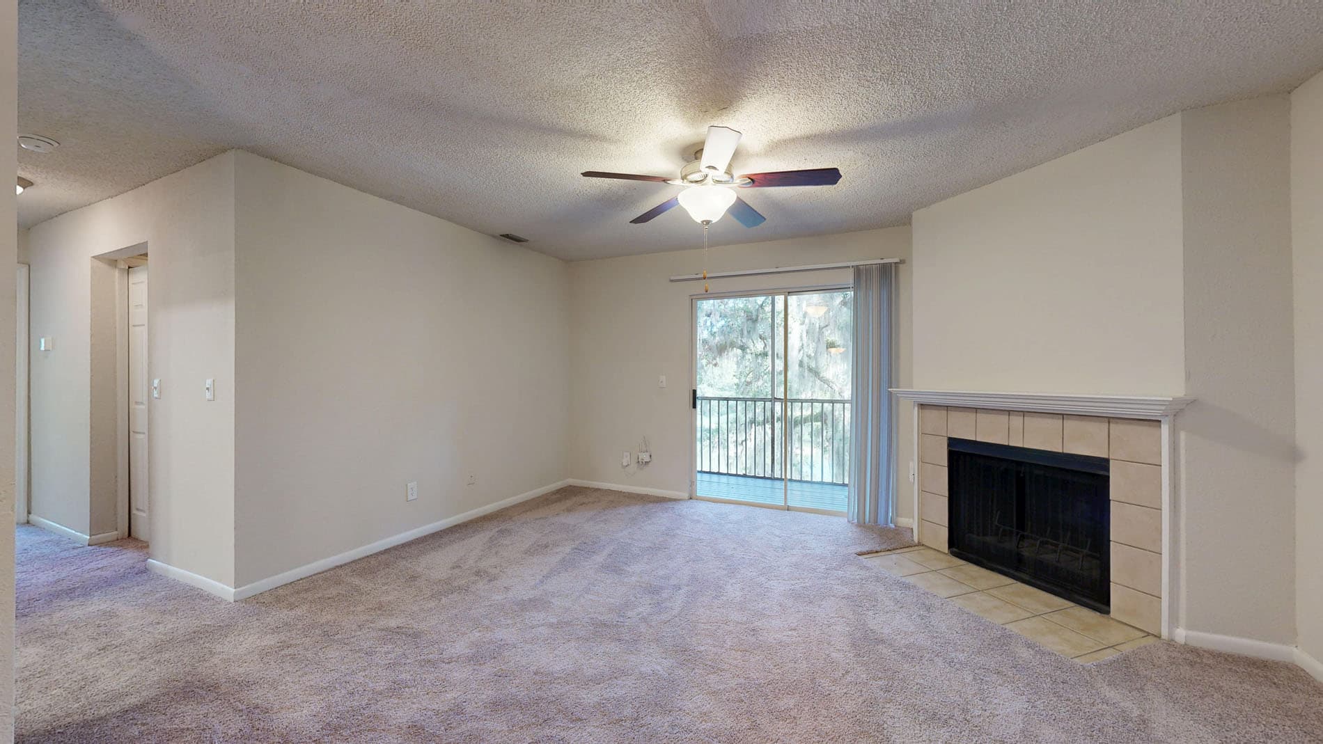 Altamira Place Apartment Homes 2 of 5