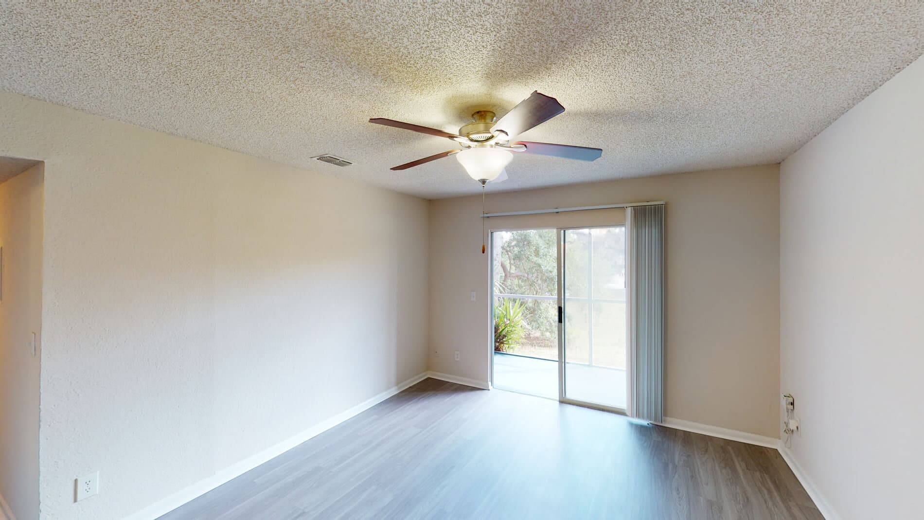 Altamira Place Apartment Homes 2 of 5