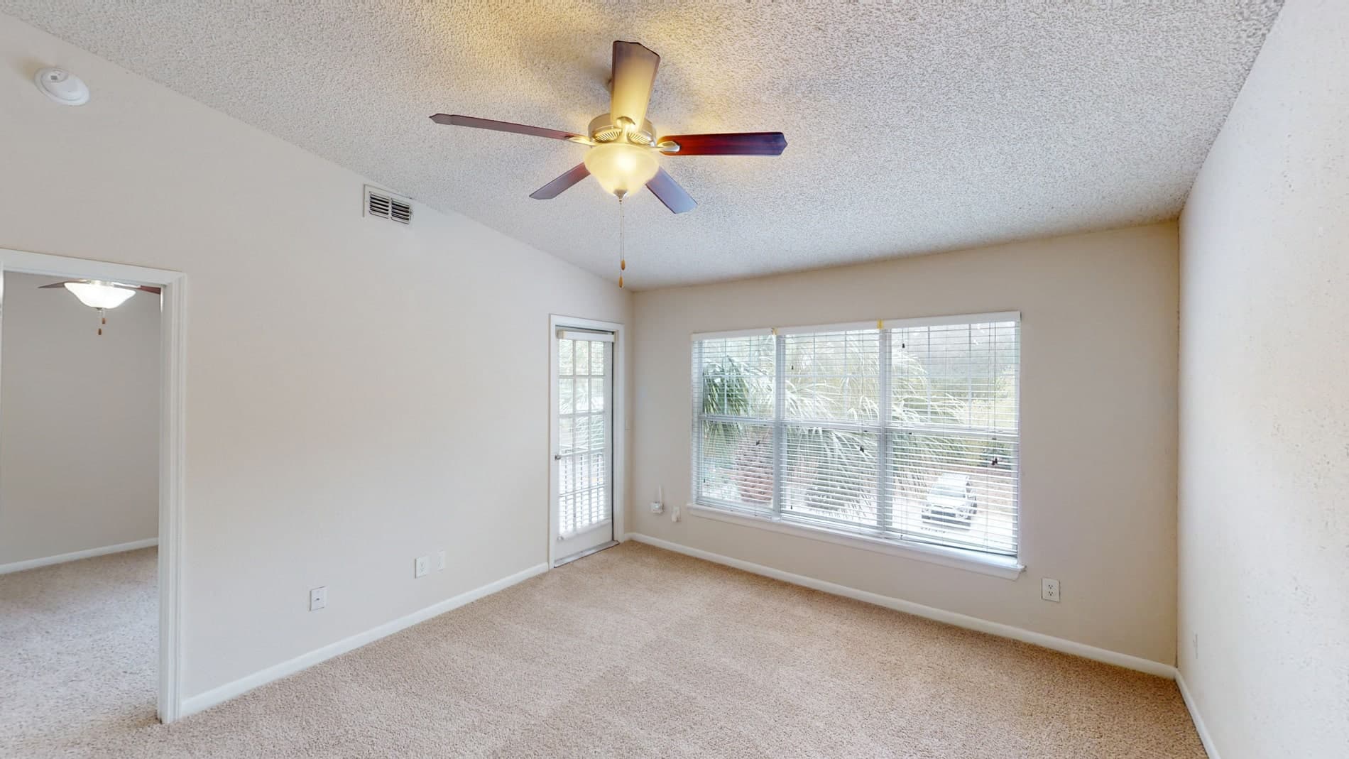 Altamira Place Apartment Homes 2 of 5