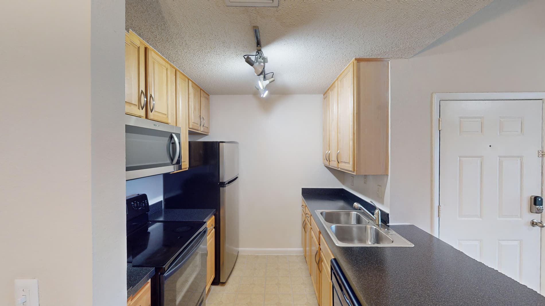 Altamira Place Apartment Homes 1 of 5