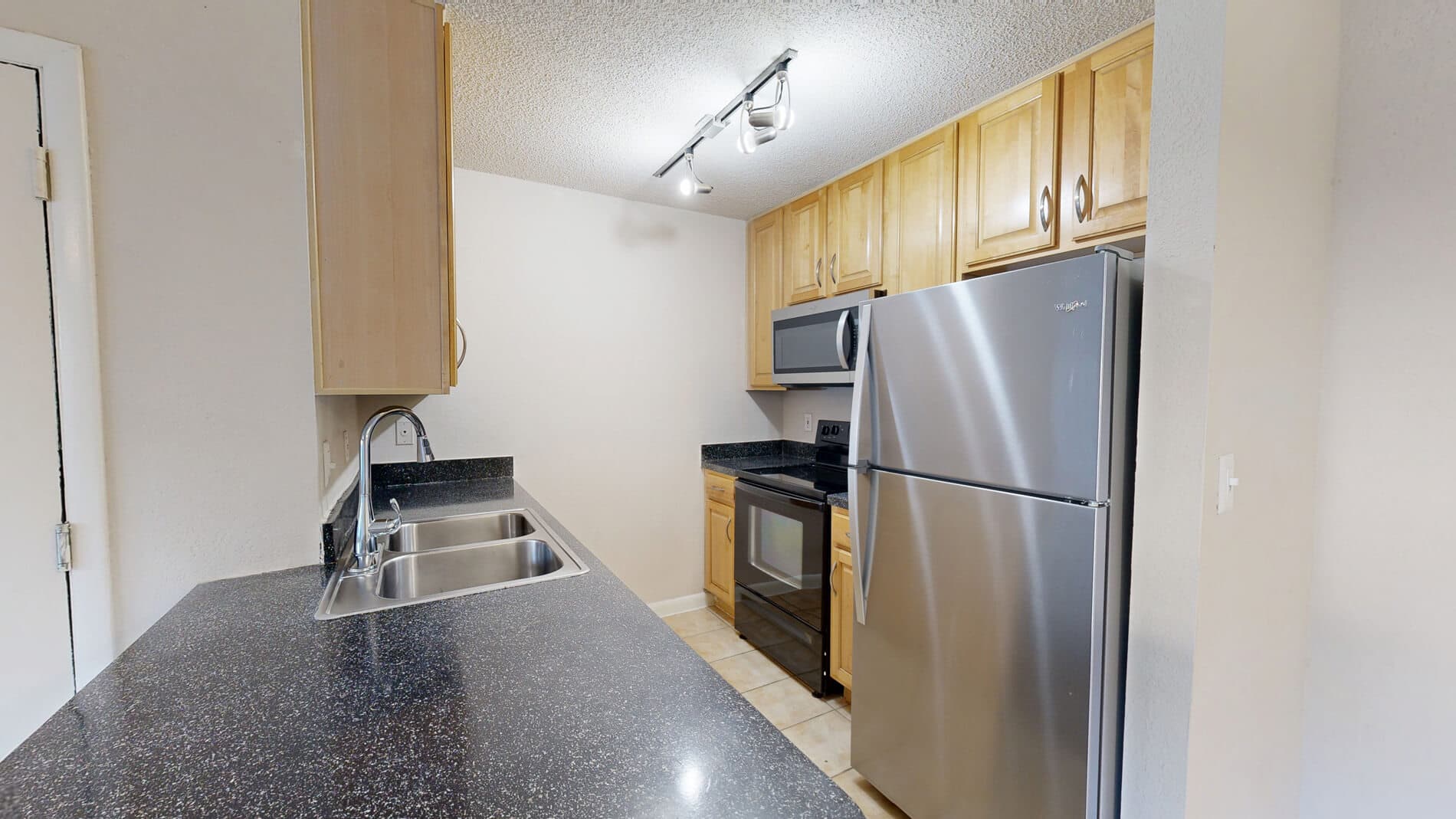 Altamira Place Apartment Homes 1 of 5