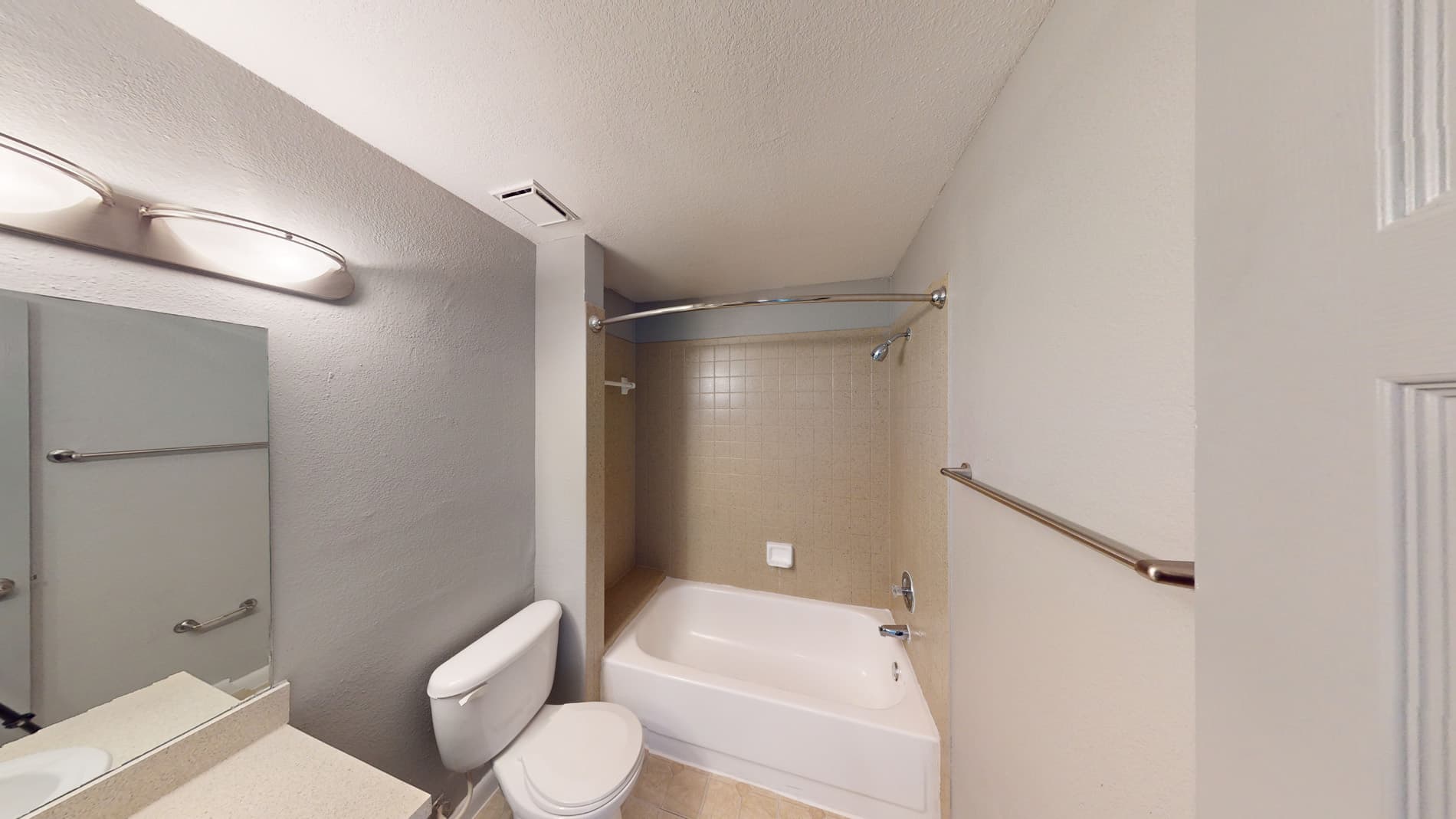 Altamira Place Apartment Homes 4 of 5
