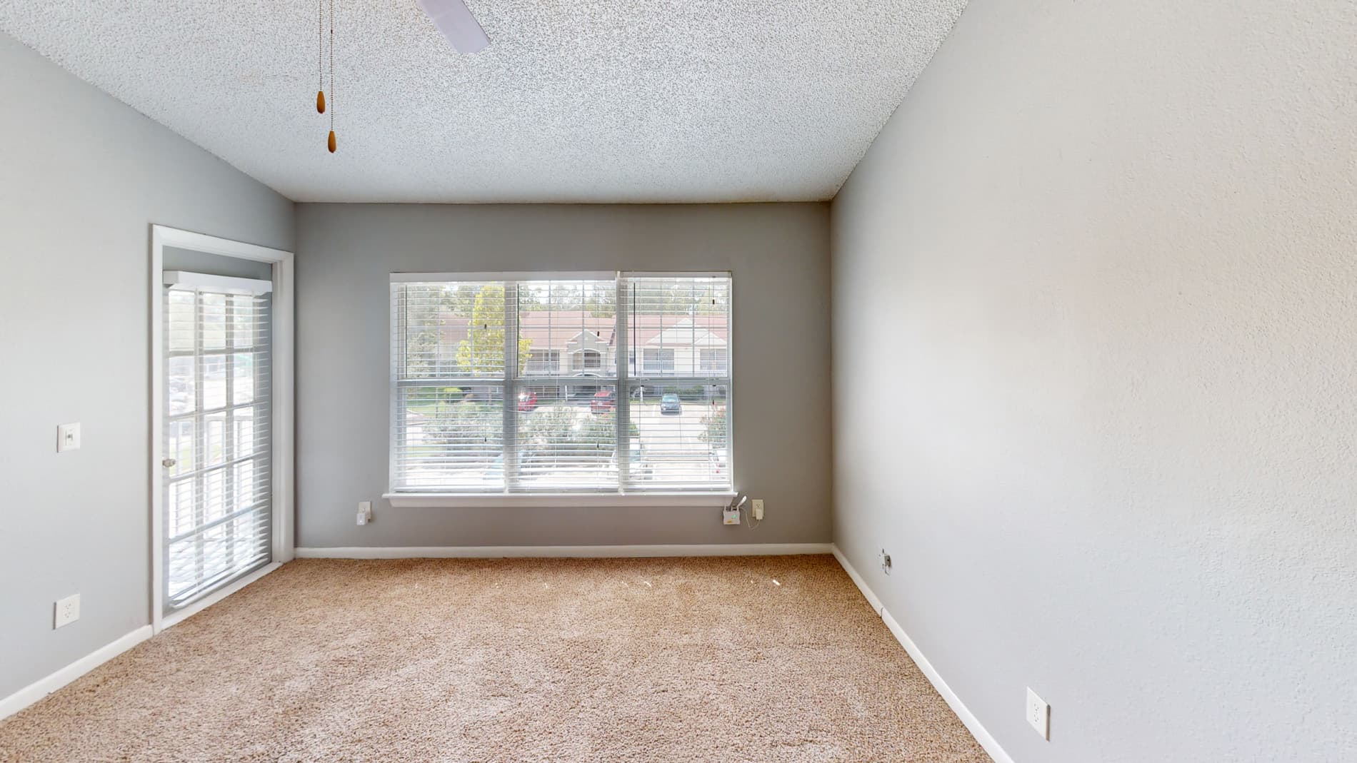 Altamira Place Apartment Homes 2 of 5