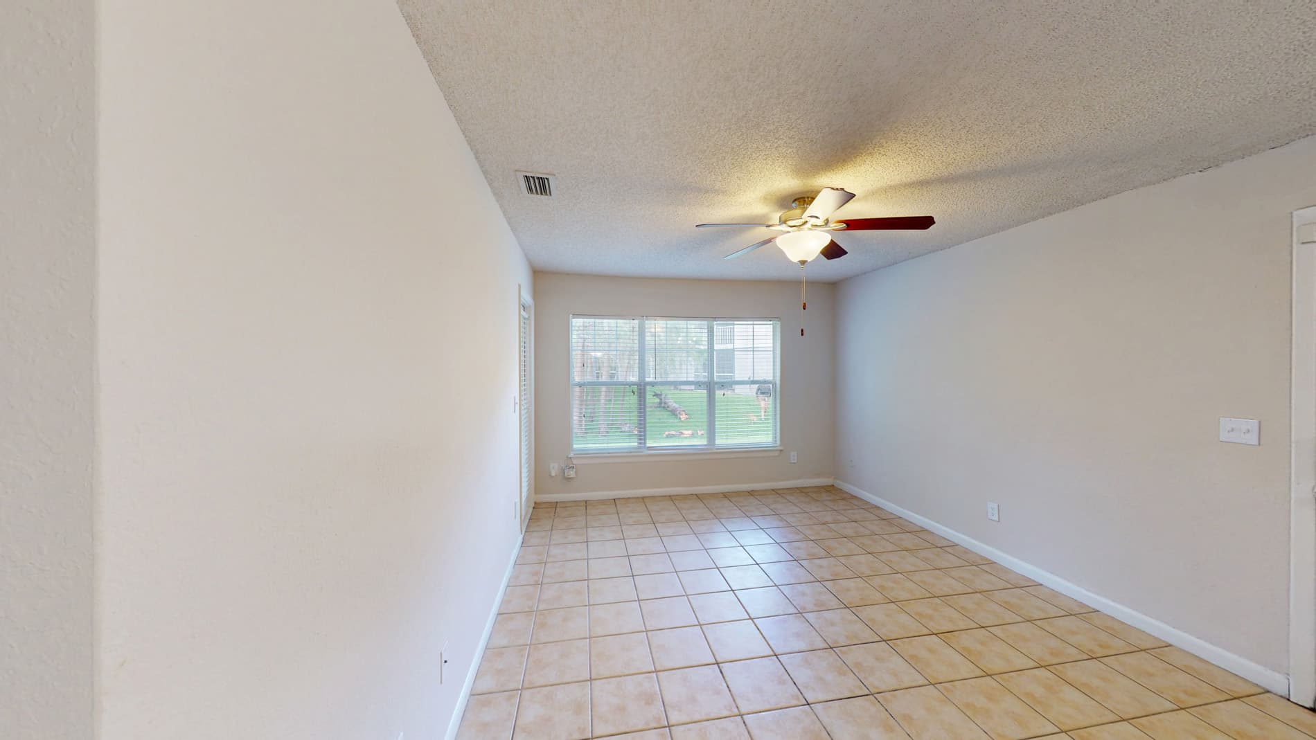 Altamira Place Apartment Homes 2 of 5
