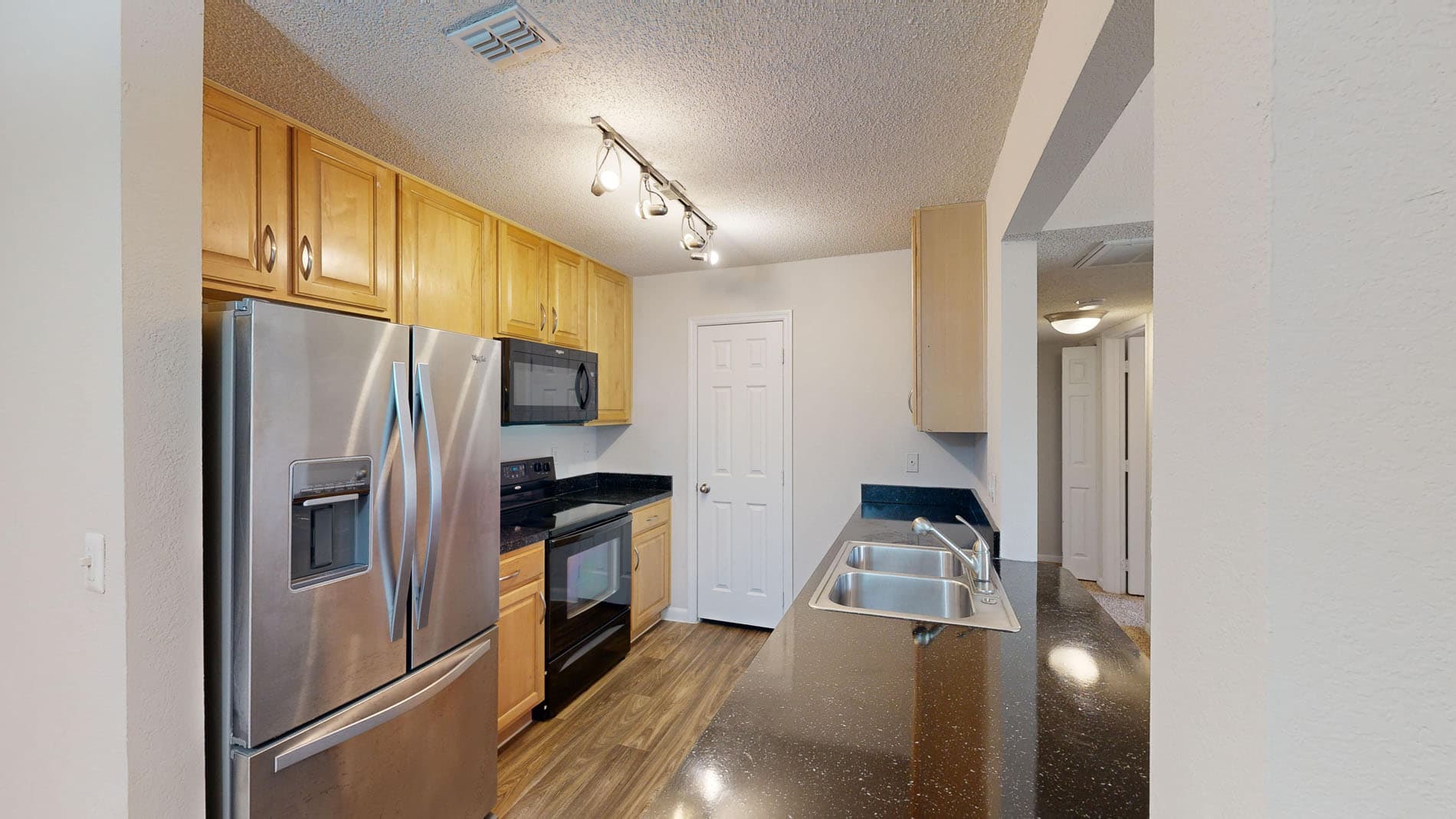 Altamira Place Apartment Homes 1 of 5