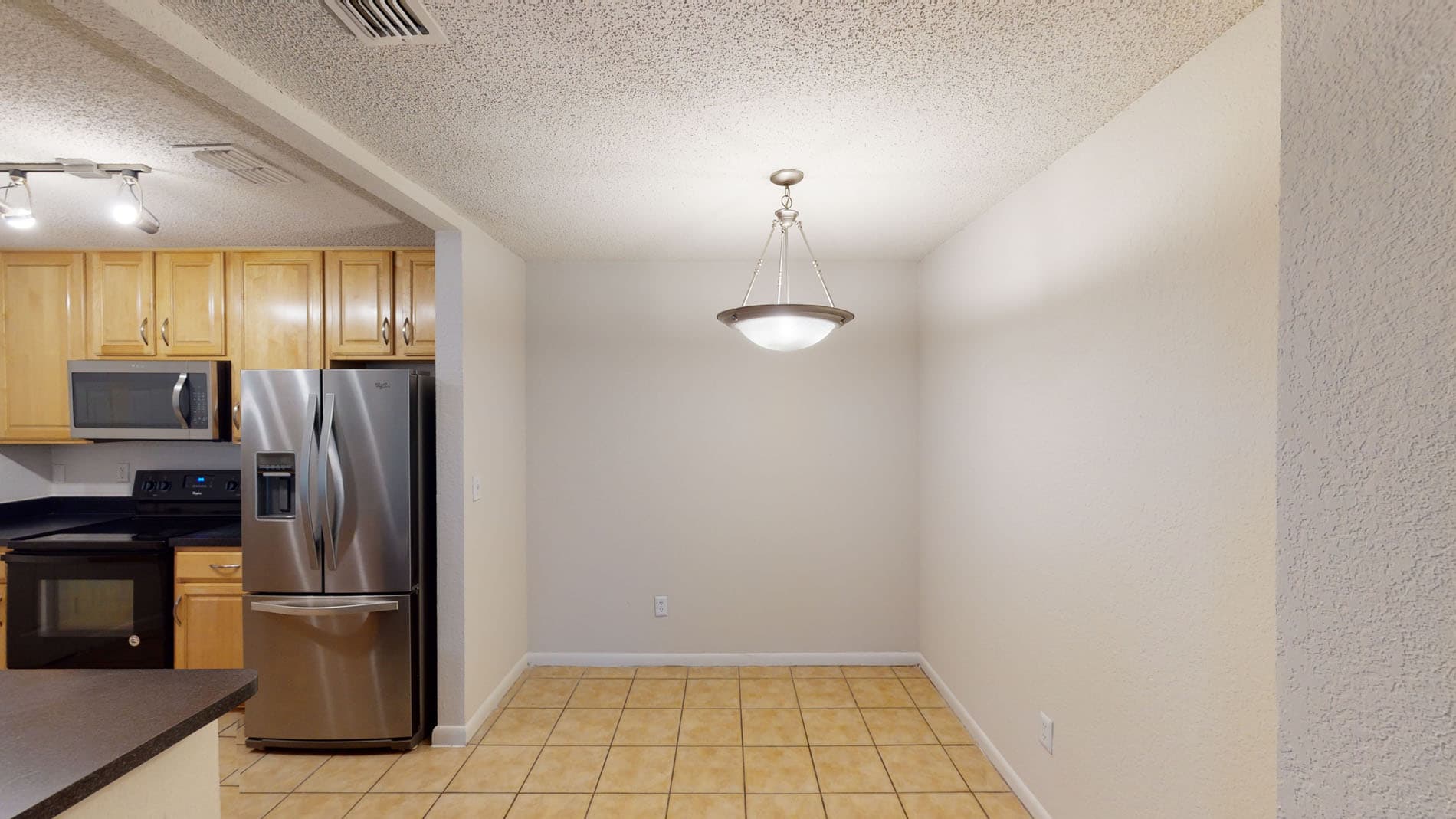Altamira Place Apartment Homes 3 of 5
