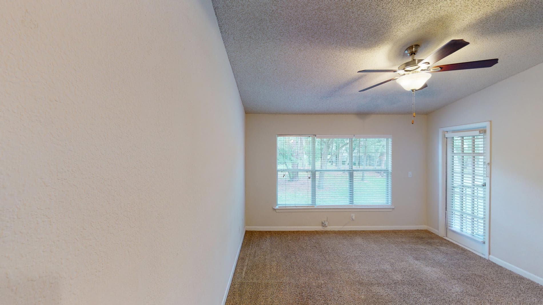 Altamira Place Apartment Homes 2 of 5
