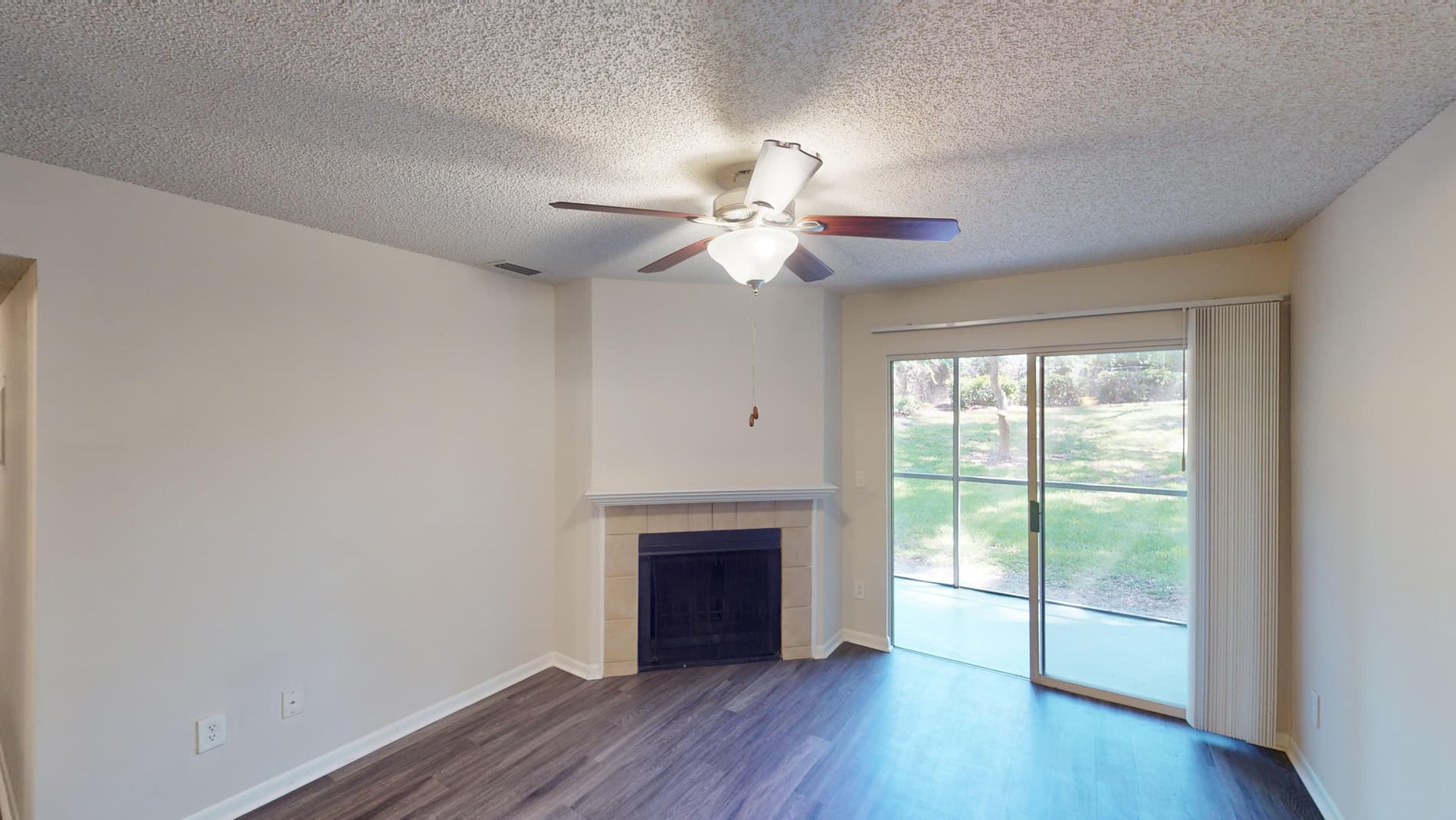 Altamira Place Apartment Homes 2 of 5