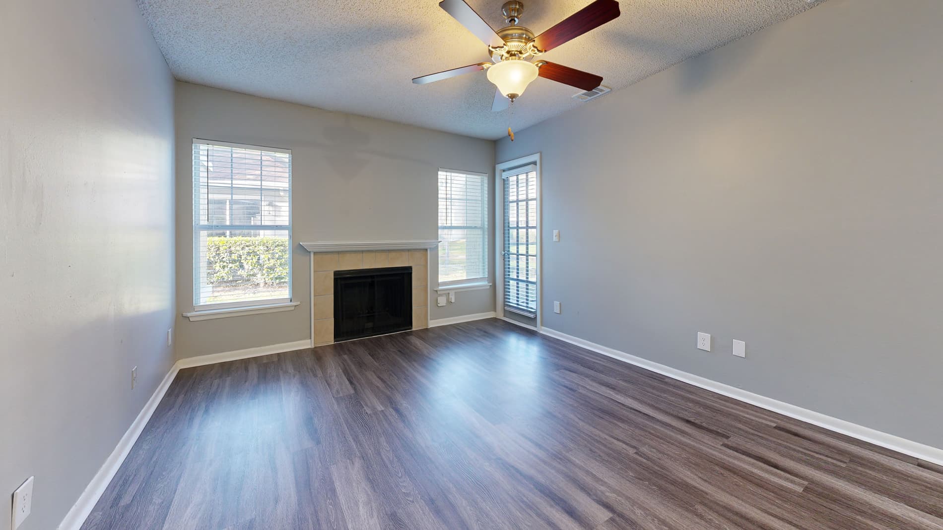 Altamira Place Apartment Homes 2 of 5