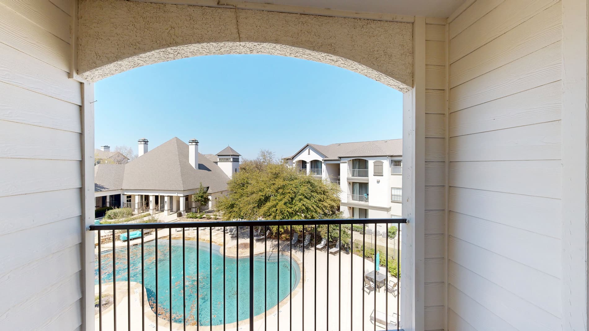 Lakeline Villas 3 of 5