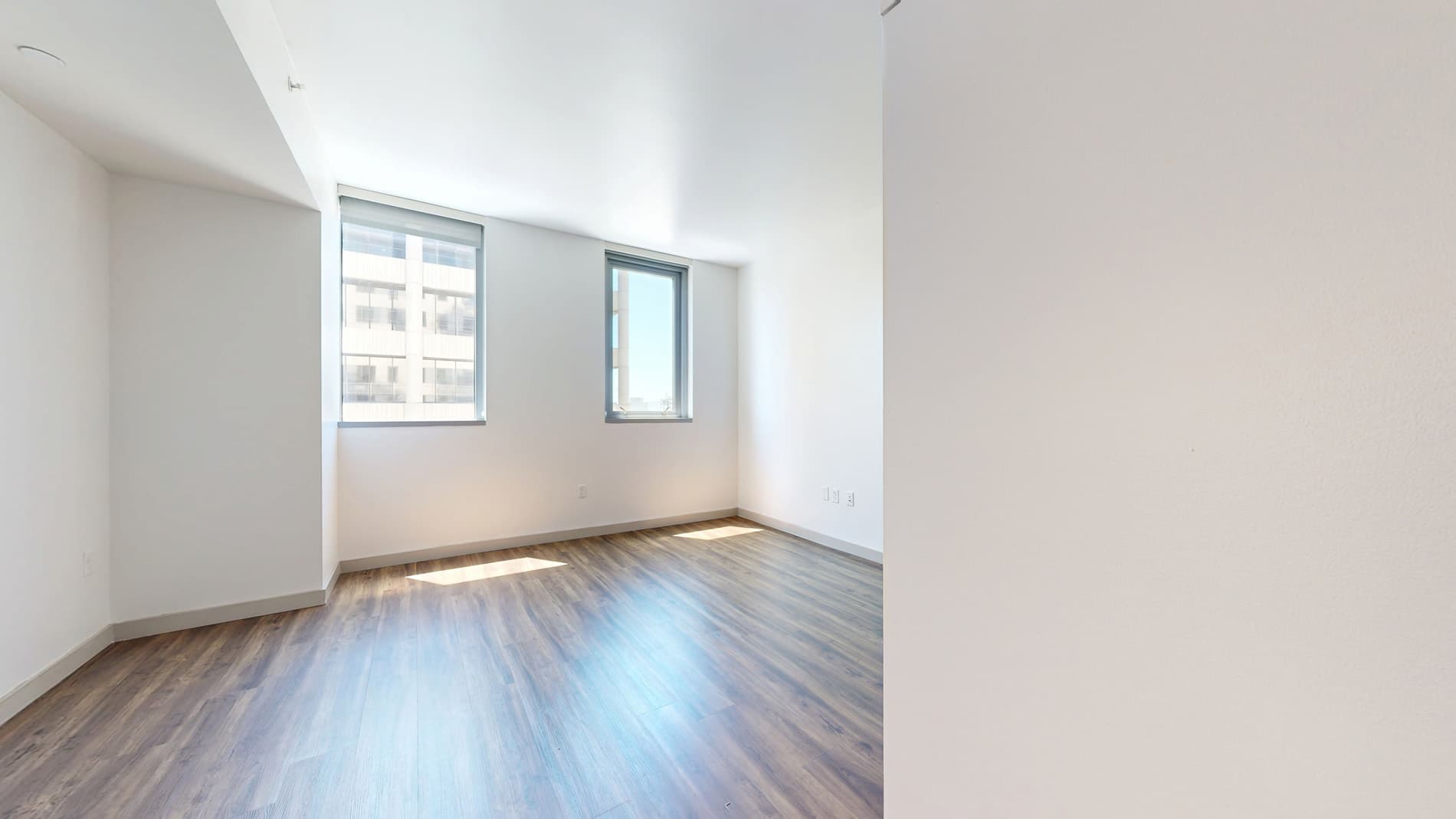 3033 Wilshire 3 of 5