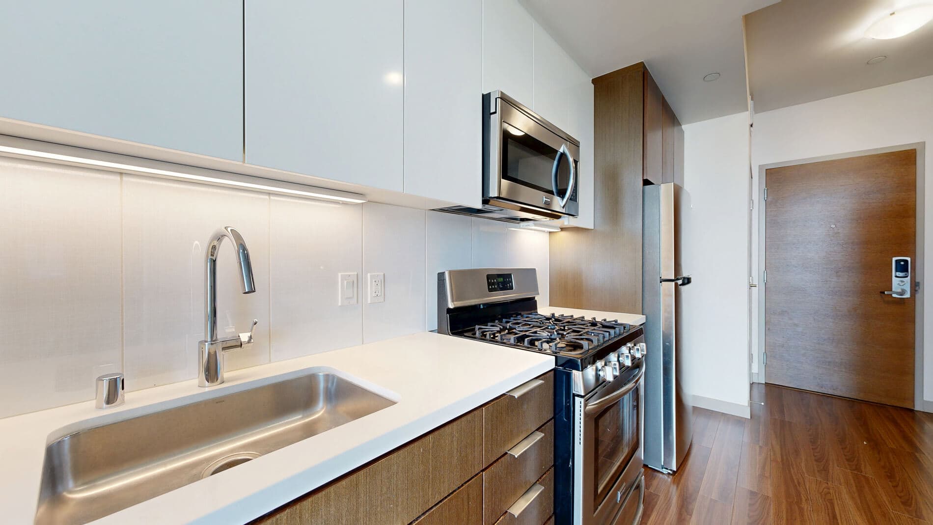 3033 Wilshire 1 of 4