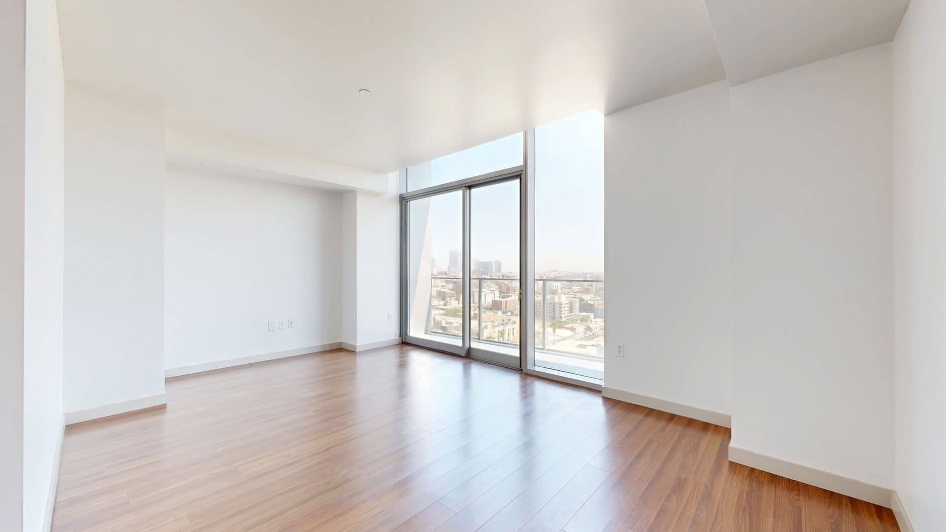 3033 Wilshire 2 of 4
