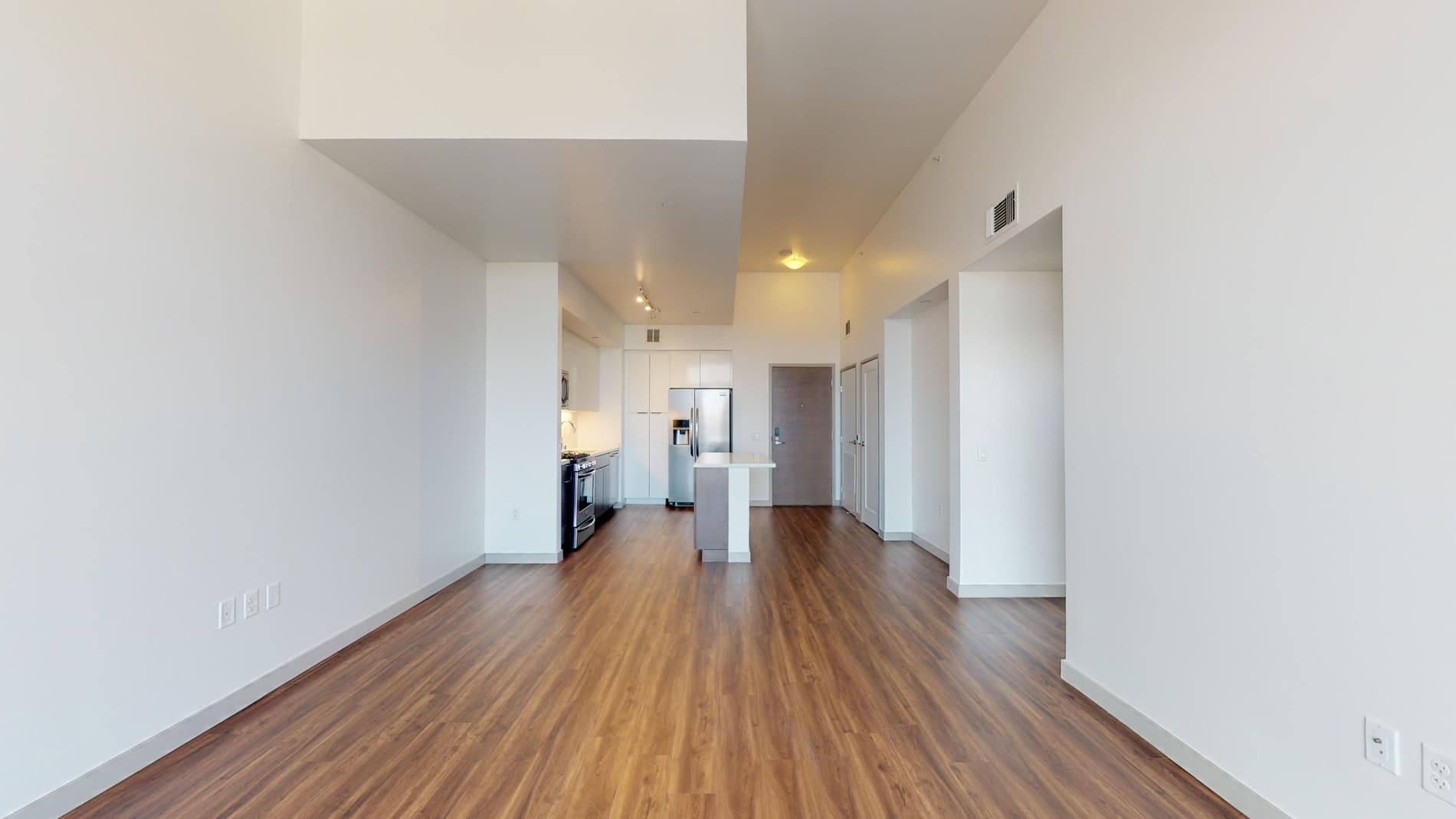 3033 Wilshire 3 of 5