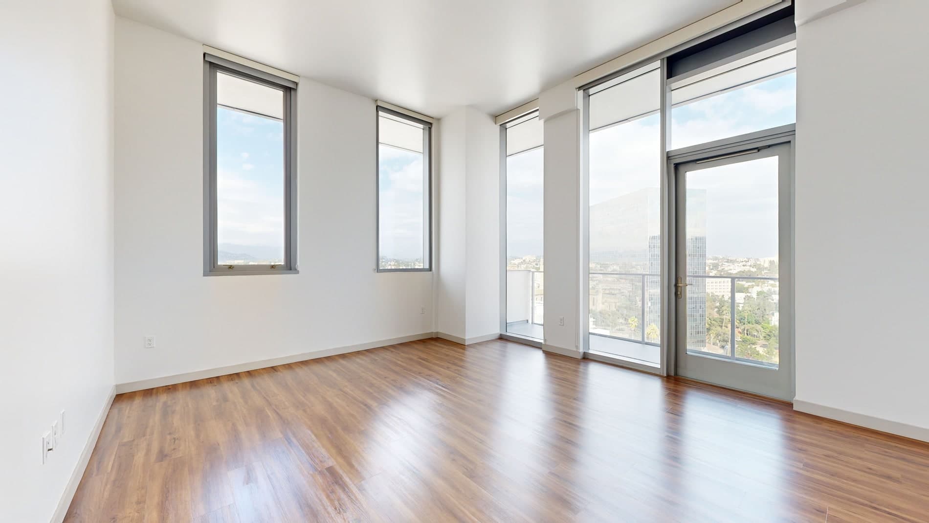 3033 Wilshire 2 of 5