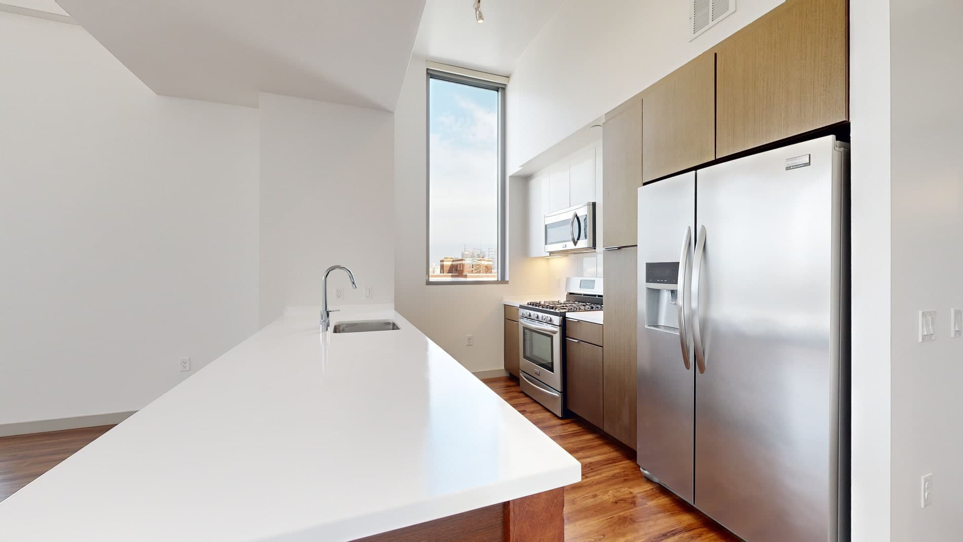 3033 Wilshire 1 of 5