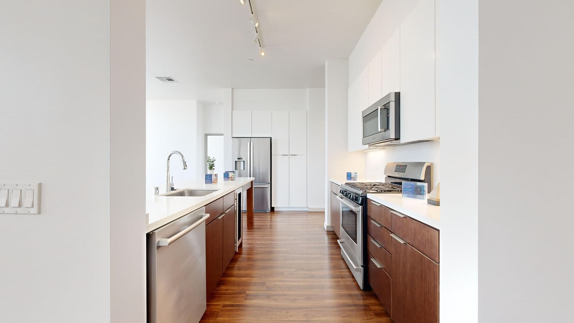 3033 Wilshire 1 of 5