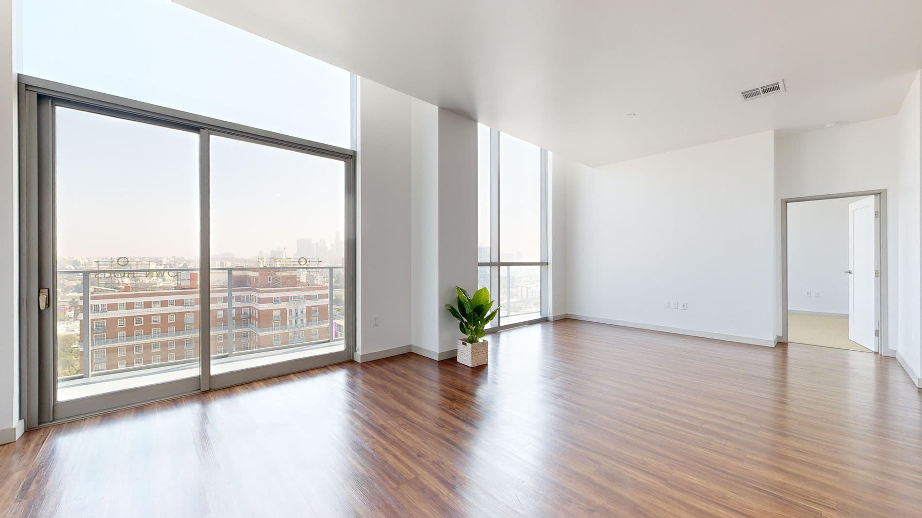 3033 Wilshire 2 of 5