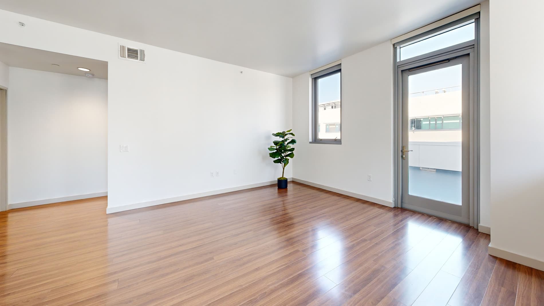 3033 Wilshire 2 of 5