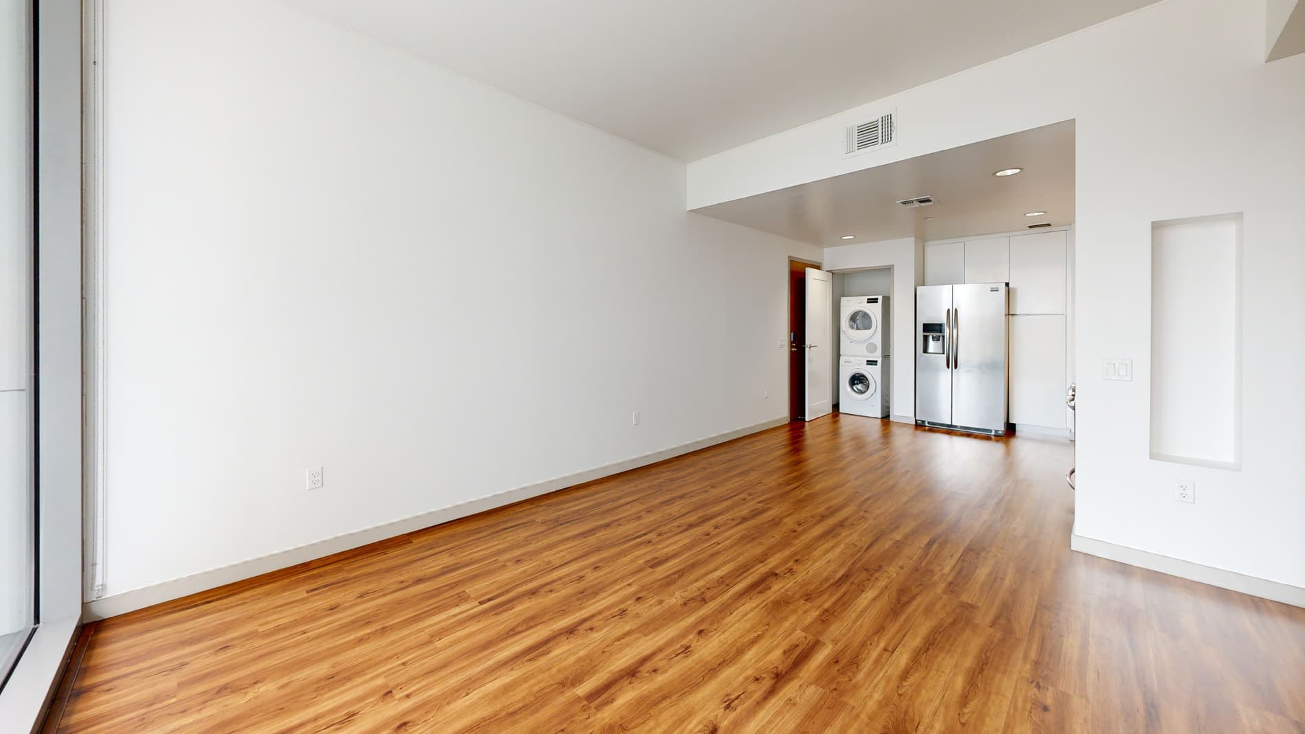 3033 Wilshire 2 of 5
