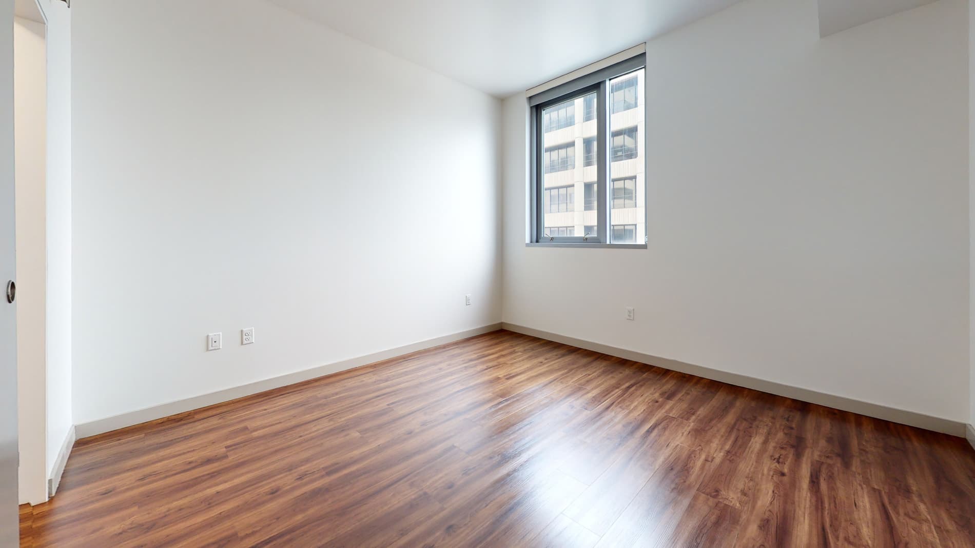 3033 Wilshire 4 of 5