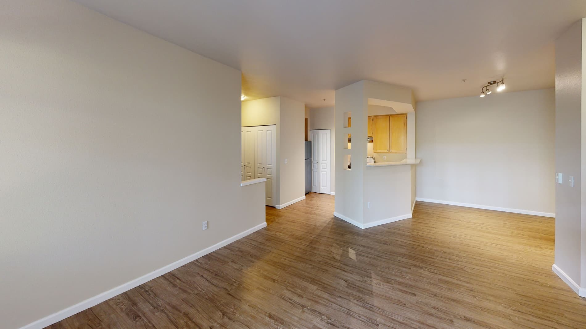 The Hawthorne Apartments 2 of 5