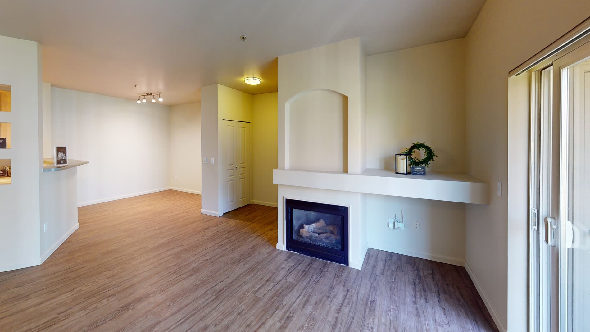 The Hawthorne Apartments 3 of 5