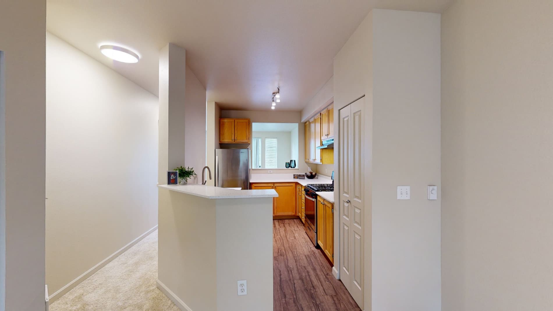 The Hawthorne Apartments 1 of 5