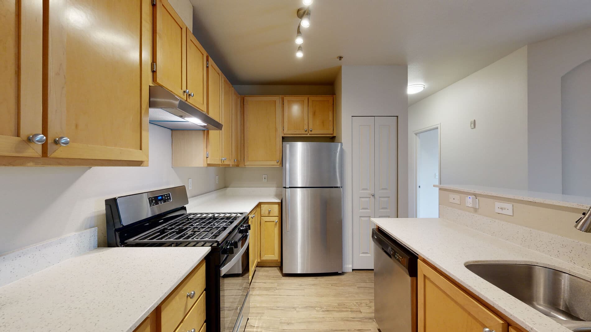 The Hawthorne Apartments 1 of 5