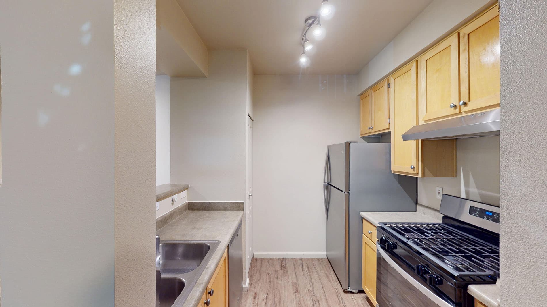 The Hawthorne Apartments 1 of 5