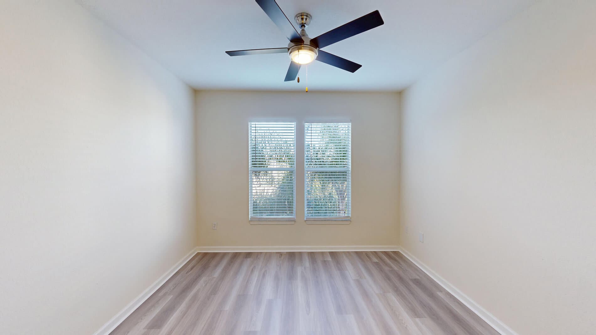 The Vintage Lofts at West End 3 of 5