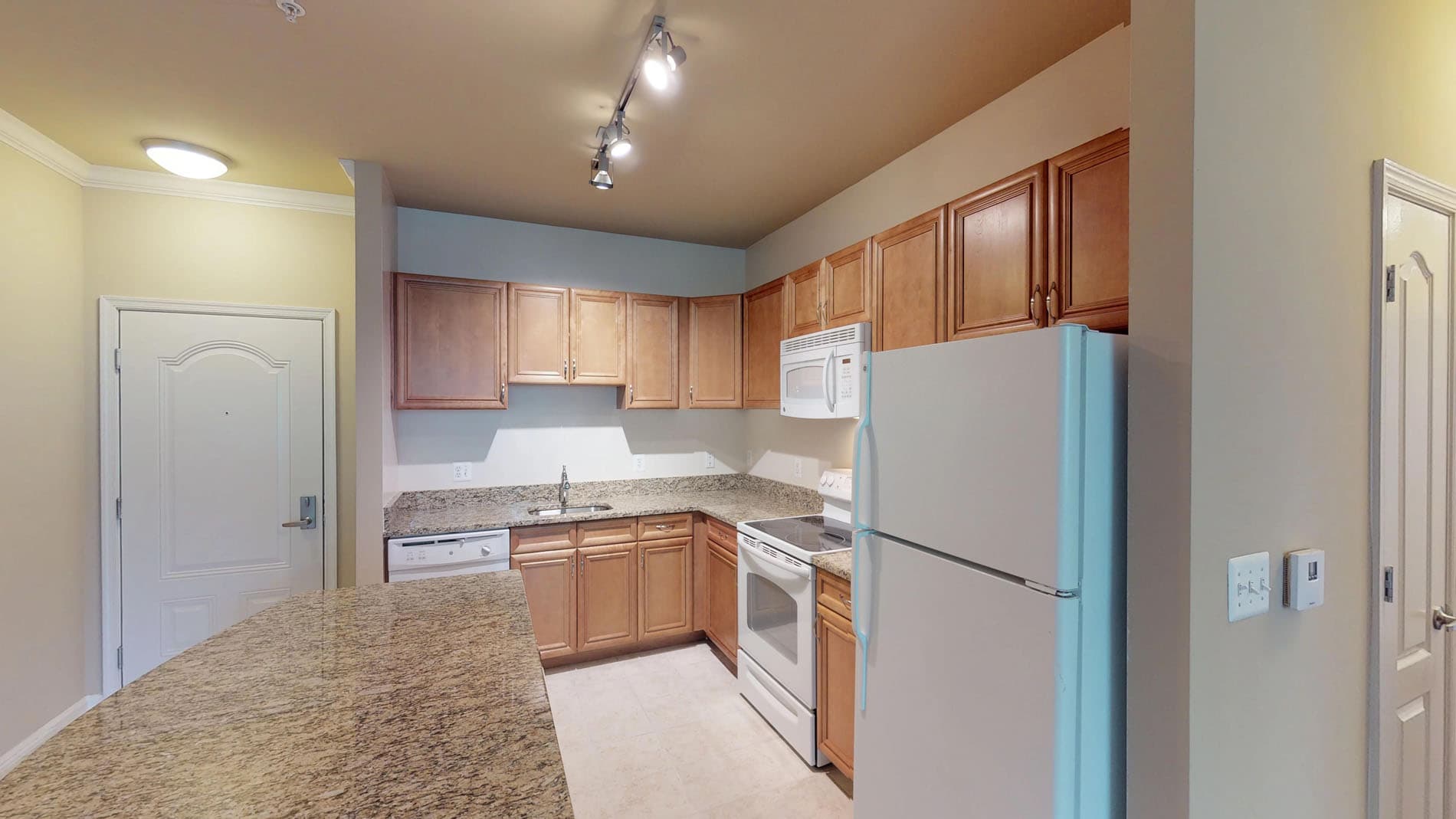 Signal Hill Apartment Homes 2 of 5