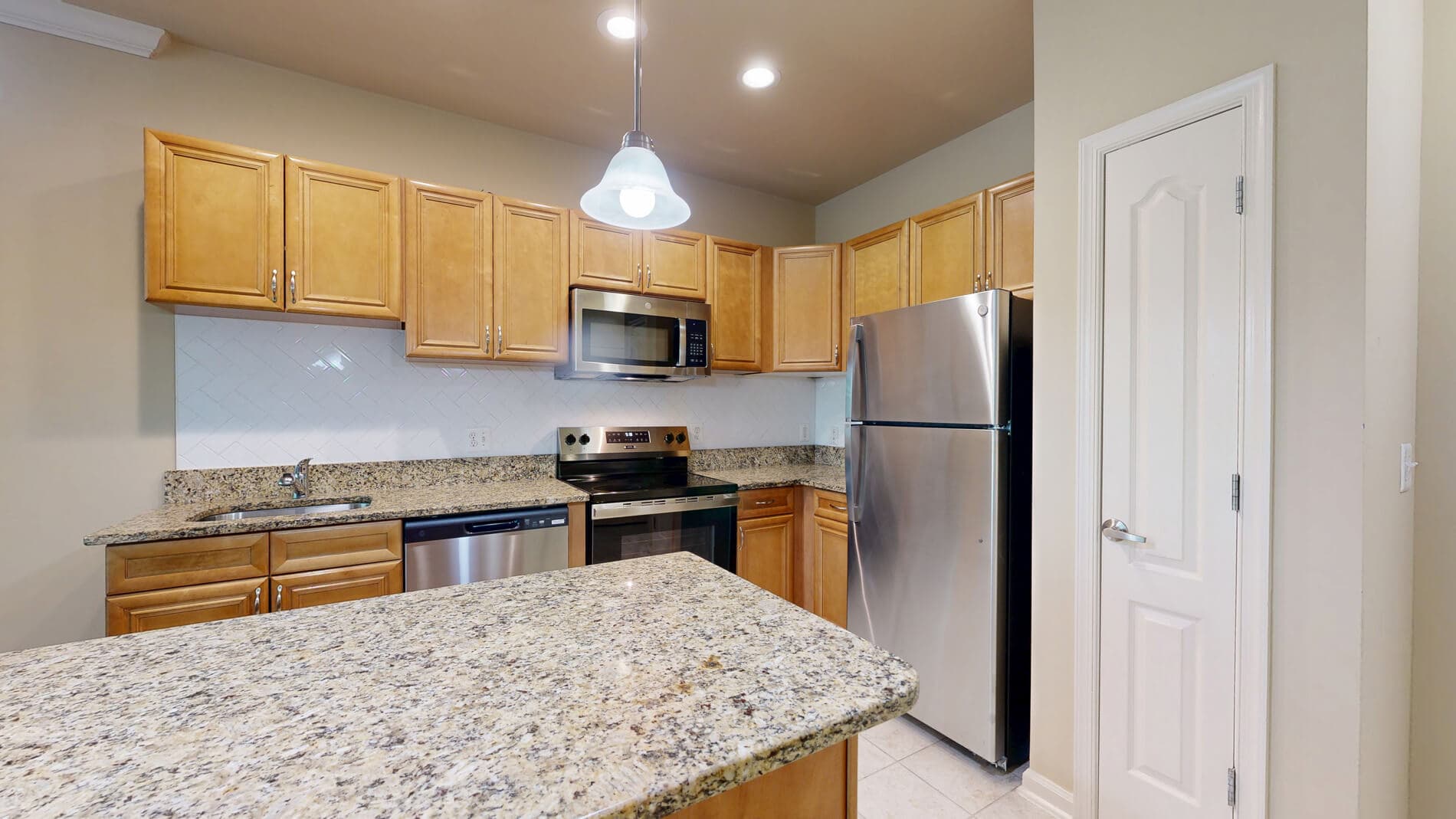 Signal Hill Apartment Homes 1 of 5