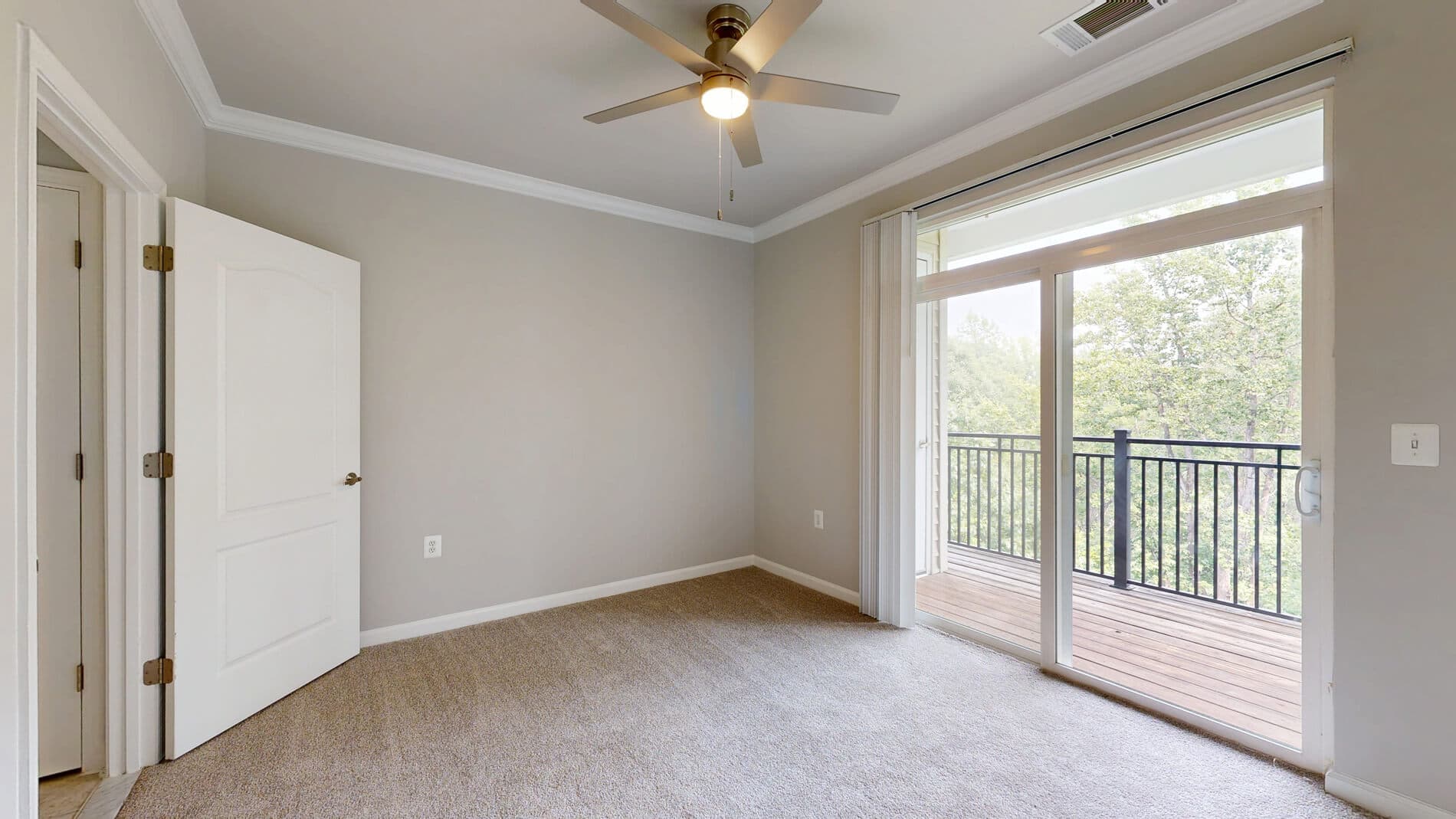 Signal Hill Apartment Homes 4 of 5