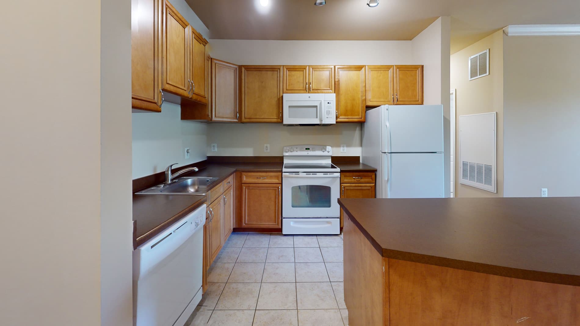 Signal Hill Apartment Homes 1 of 5