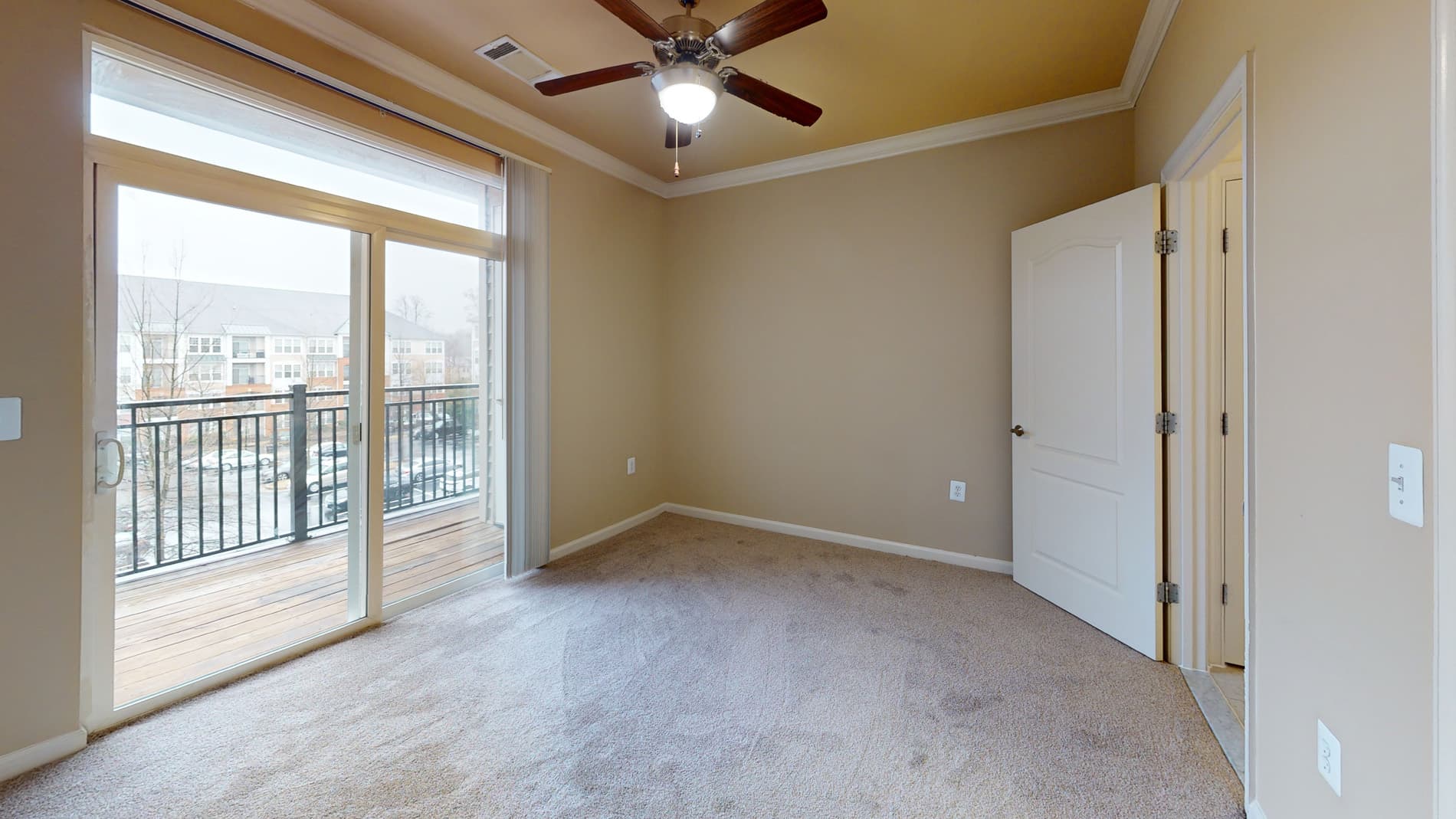 Signal Hill Apartment Homes 4 of 5