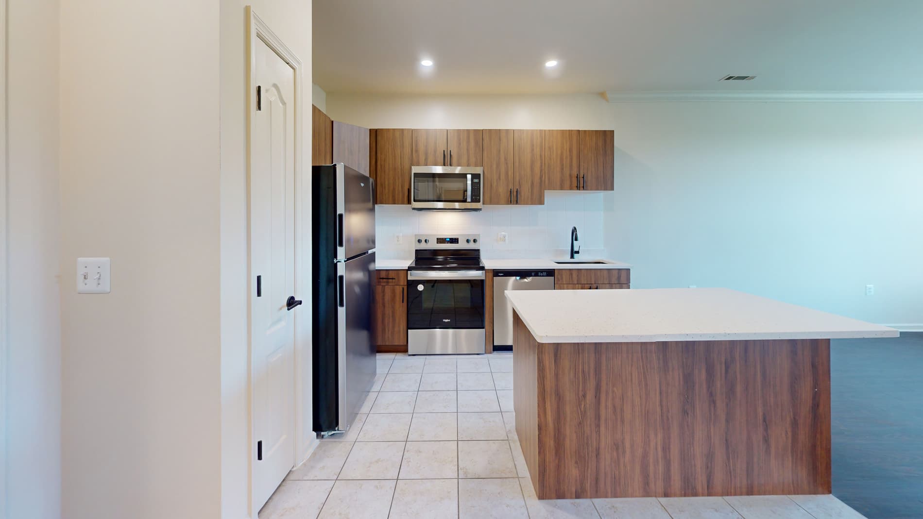 Signal Hill Apartment Homes 1 of 5