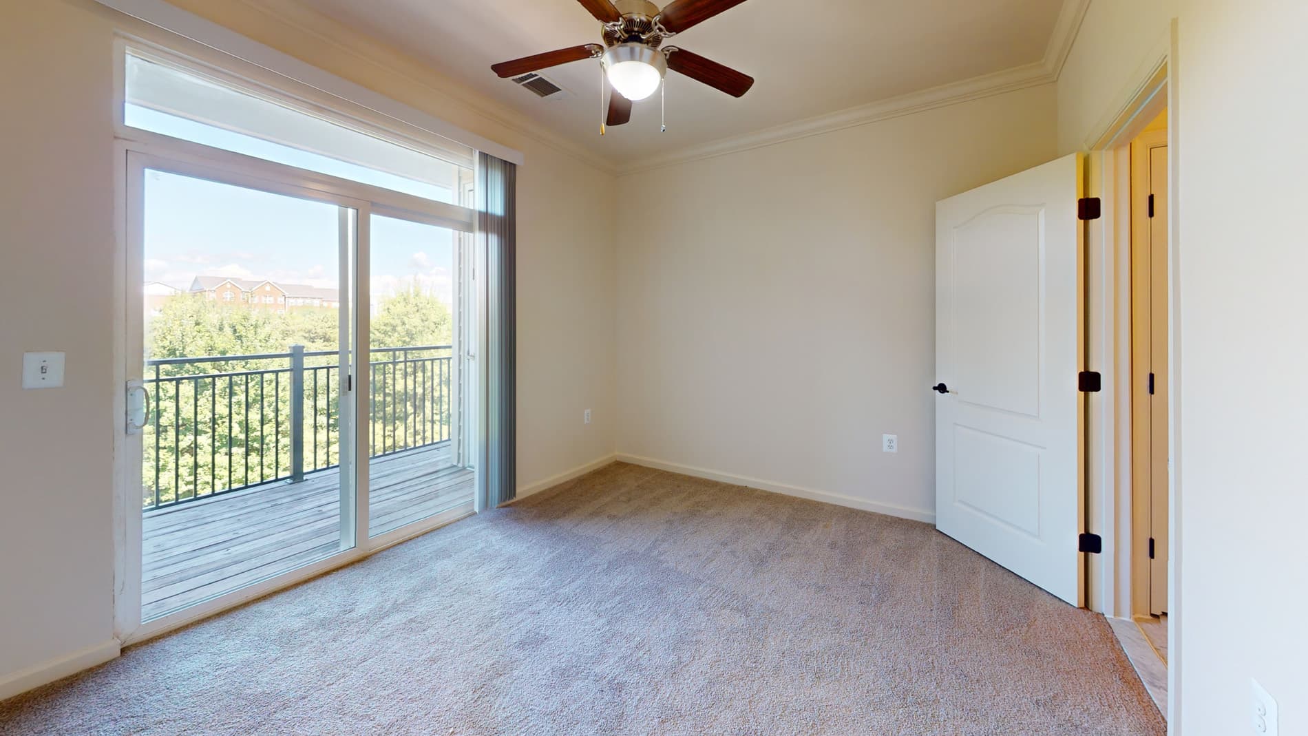 Signal Hill Apartment Homes 4 of 5