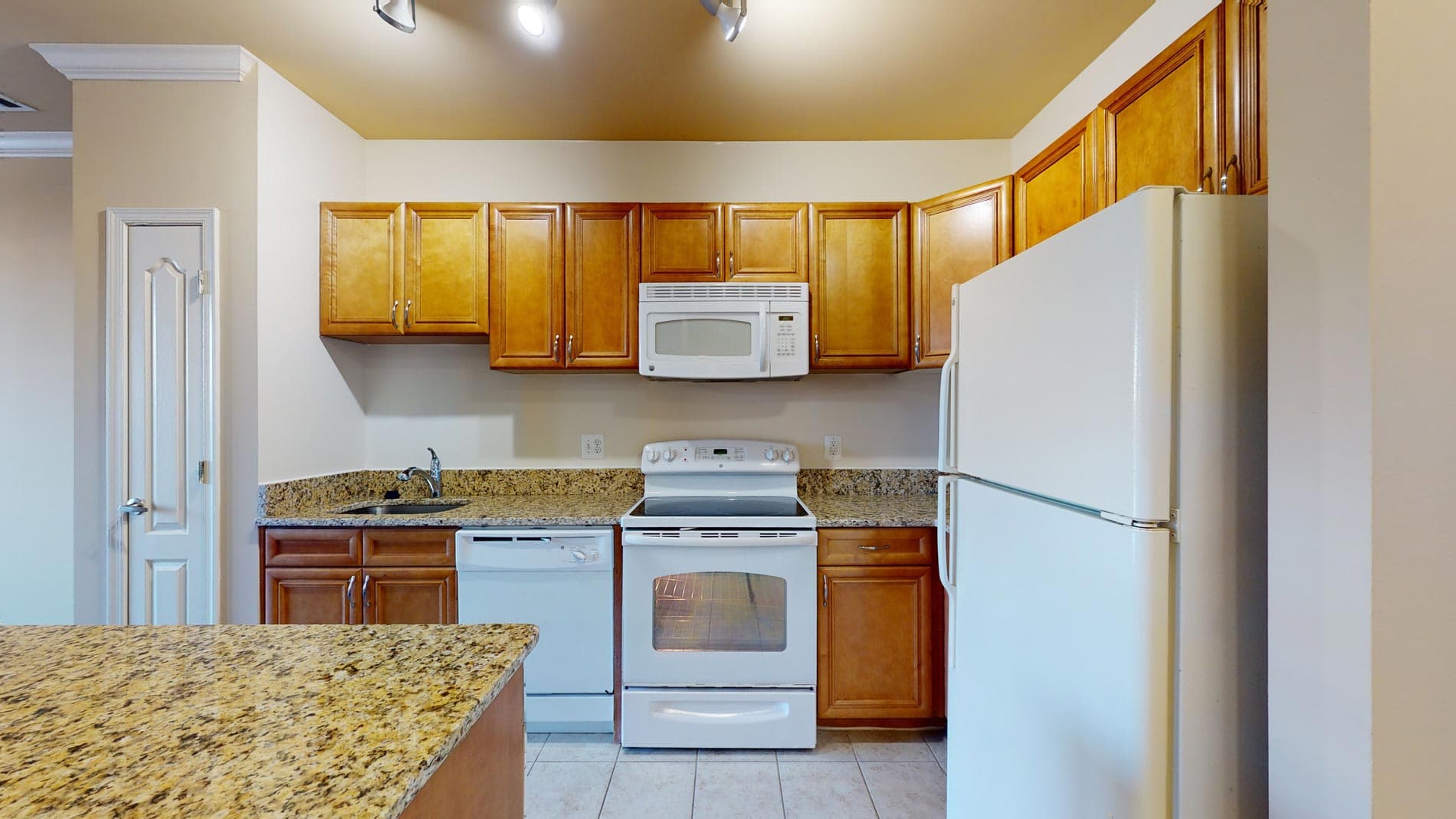 Signal Hill Apartment Homes 1 of 5
