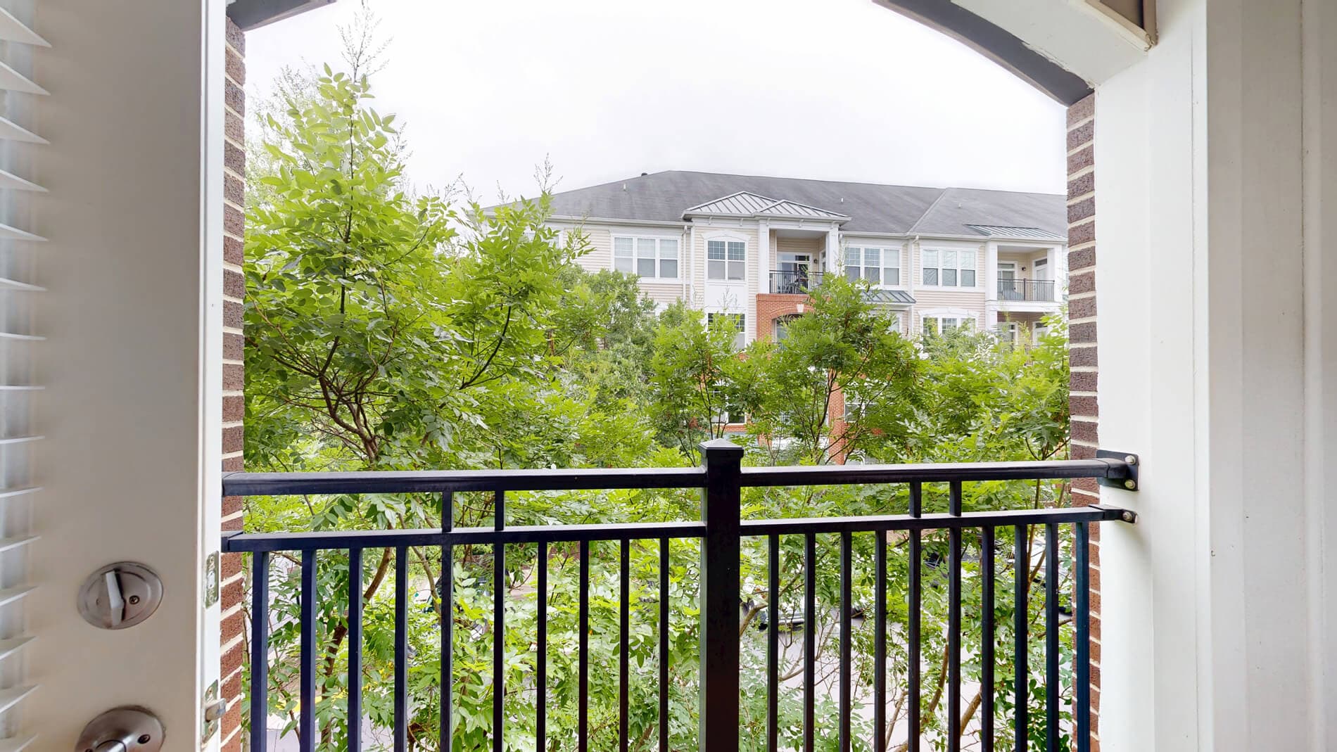 Signal Hill Apartment Homes 3 of 5
