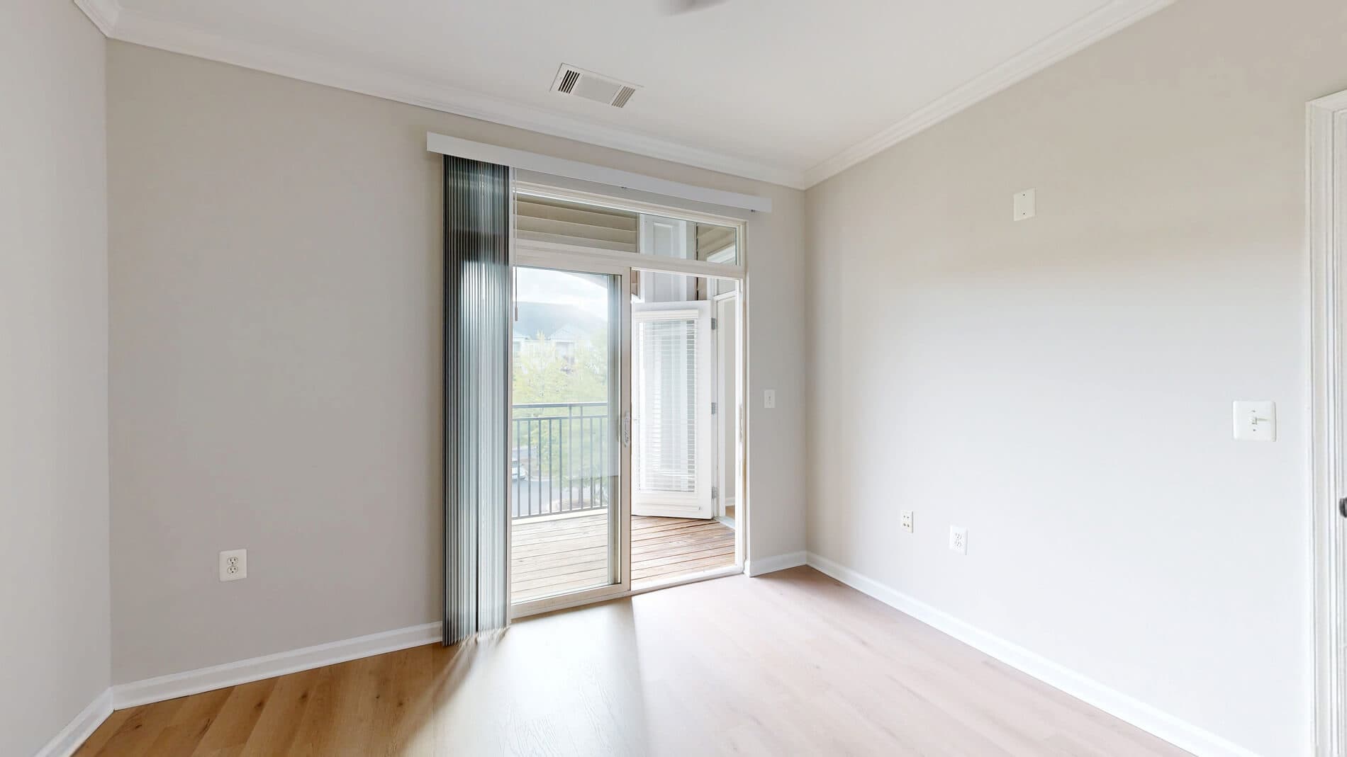 Signal Hill Apartment Homes 4 of 5