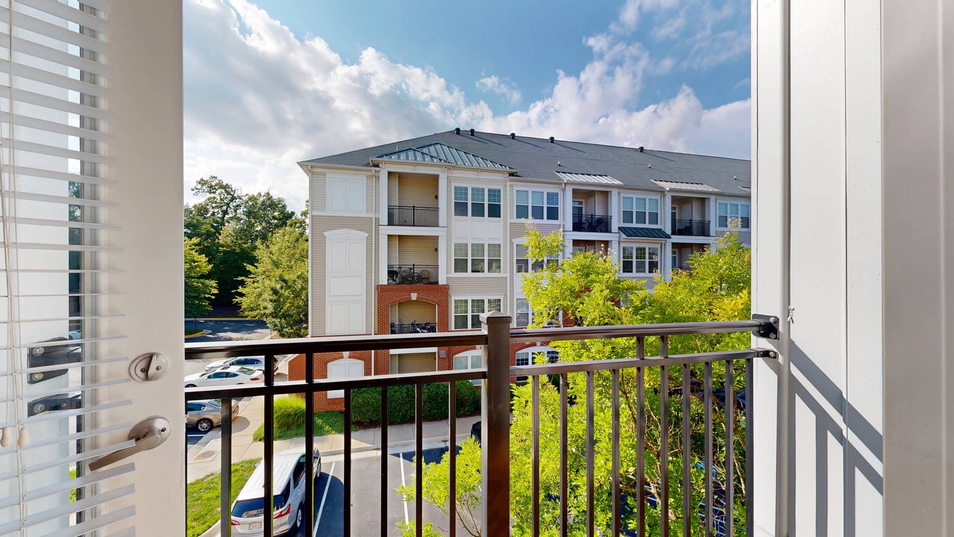 Signal Hill Apartment Homes 3 of 5